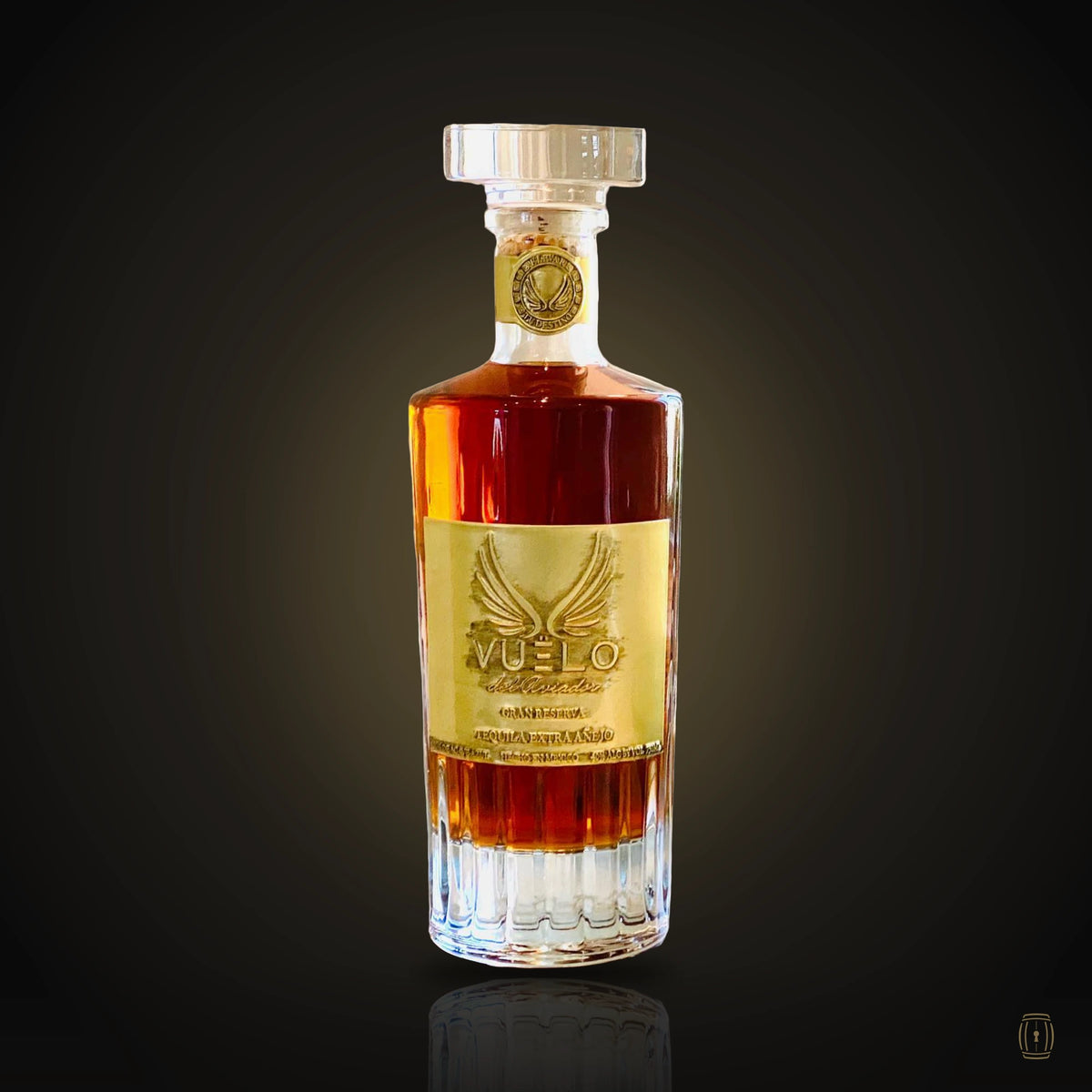 Vuelo del Aviador Gran Reserva extra añejo cut-glass decanter with gold label